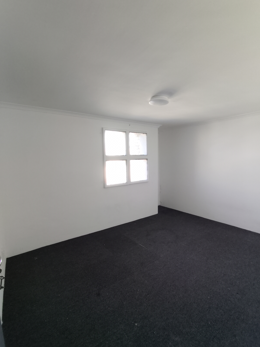 To Let Commercial Property for Rent in Okavango Park Western Cape